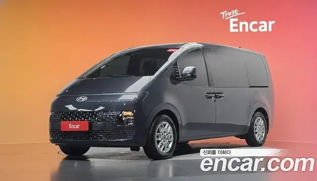 Hyundai Staria 2024 — Фото 1/20