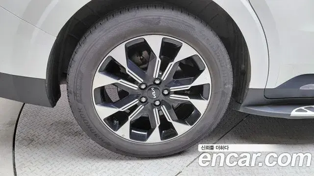 Kia Carnival 2021 — Photo 5/20