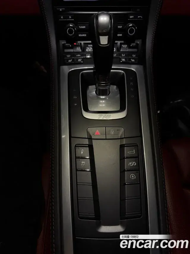 Porsche 718 Cayman 2018 — ფოტო 13/16