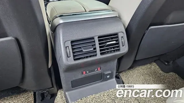 Land Rover Range Rover Velar 2019 — Şəkil 16/20