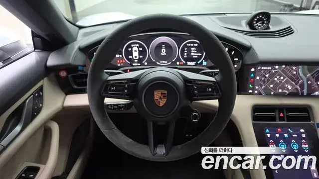 Porsche Taycan 2025 — ფოტო 15/20
