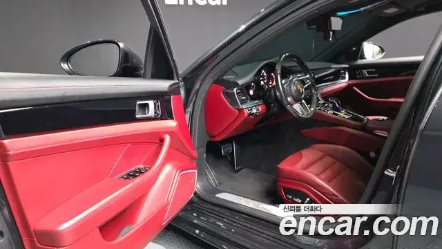 Porsche Panamera 2018 — ფოტო 10/20
