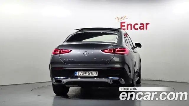 Mercedes-Benz GLE-Class 2021 — ფოტო 4/20