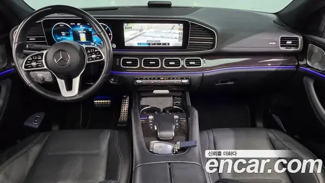 Mercedes-Benz GLE-Class 2021 — ფოტო 7/20
