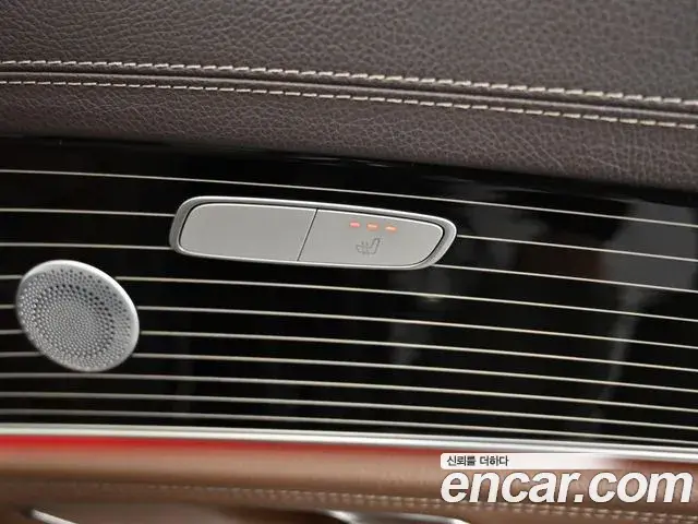 Mercedes-Benz E-Class 2019 — Фото 16/20