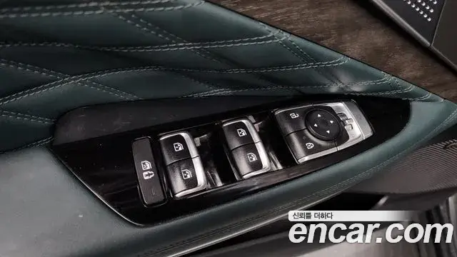 Kia K8 2023 — Photo 8/33