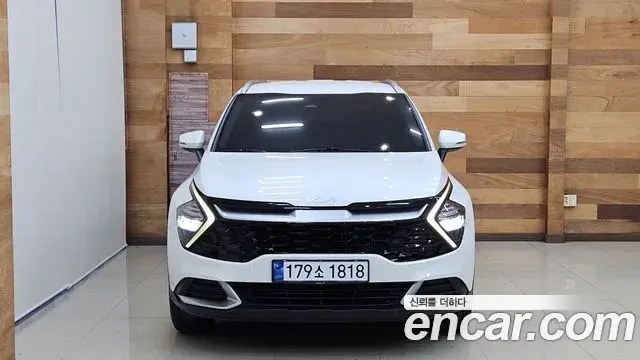 Kia Sportage 2021 — Фото 2/20