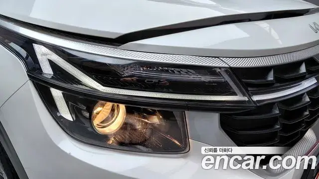 Kia Seltos 2023 — ფოტო 29/29