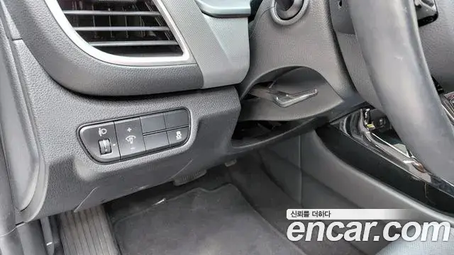 Kia Seltos 2023 — ფოტო 9/29