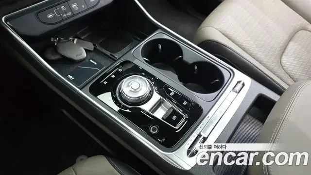 Kia Carnival 2024 — Photo 9/20
