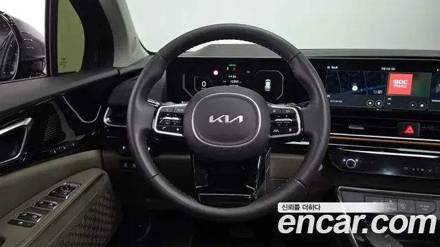 Kia Carnival 2024 — Photo 12/20