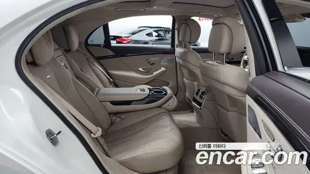 Mercedes-Benz S-Class 2018 — Фото 11/20