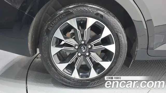 Kia Carnival 2021 — Photo 5/20
