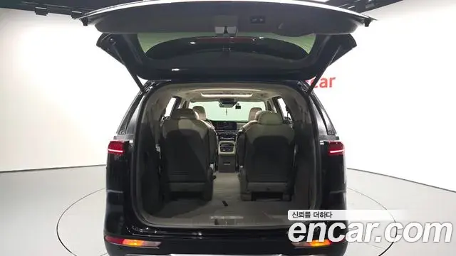 Kia Carnival 2021 — Photo 20/20