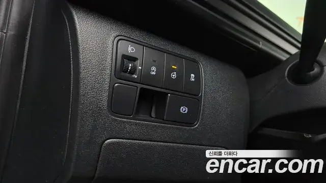 Hyundai Staria 2025 — Şəkil 16/20