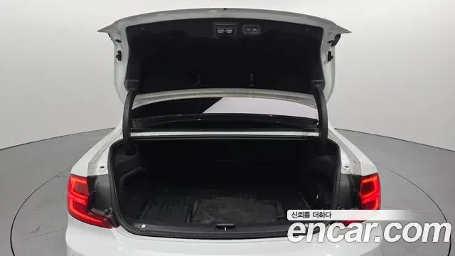 Volvo S90 2019 — ფოტო 9/34