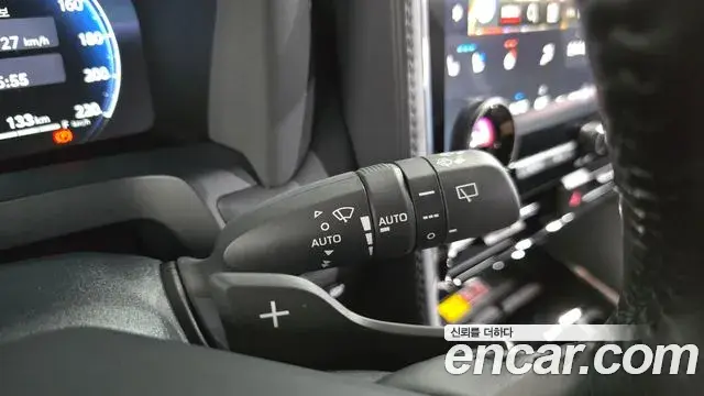 Toyota Alphard 2024 — Şəkil 21/32