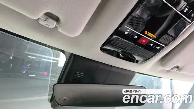 Hyundai Santa Fe 2024 — Фото 18/19
