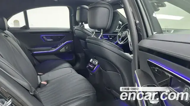 Mercedes-Benz S-Class 2025 — Фото 8/18