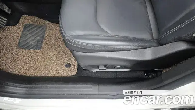 Jeep Renegade 2022 — Photo 32/32