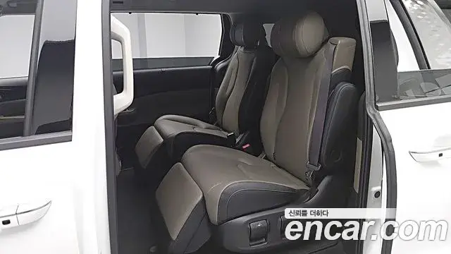 Kia Carnival 2024 — Photo 5/19