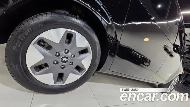Hyundai Staria 2021 — Фото 18/19