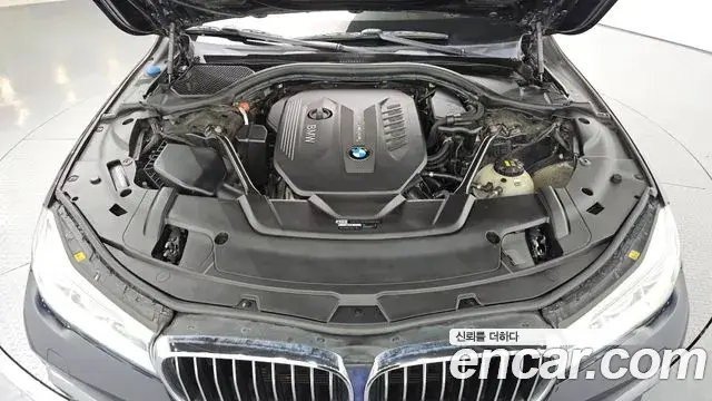 BMW 7 Series 2018 — Photo 6/20