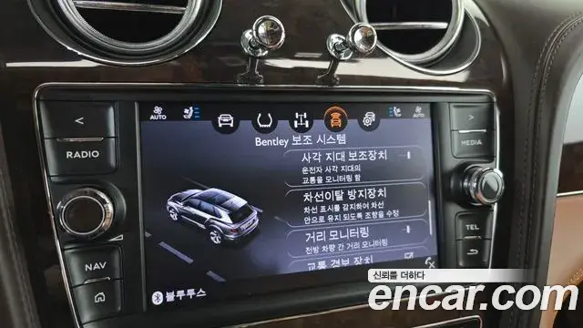 Bentley Bentayga 2020 — Photo 17/20