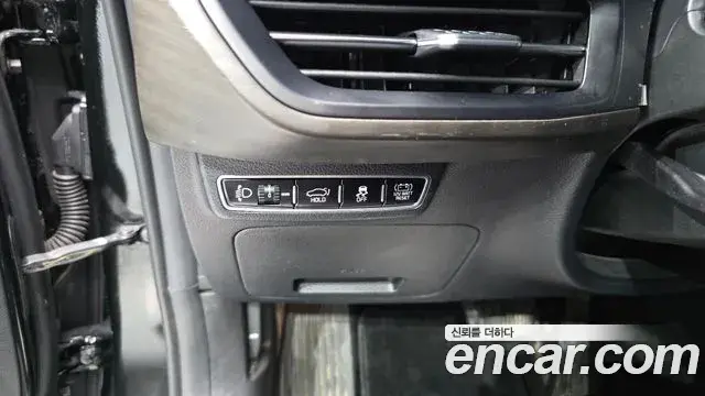 Kia K8 2023 — Şəkil 21/36
