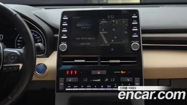 Toyota Avalon 2021 — Photo 14/20