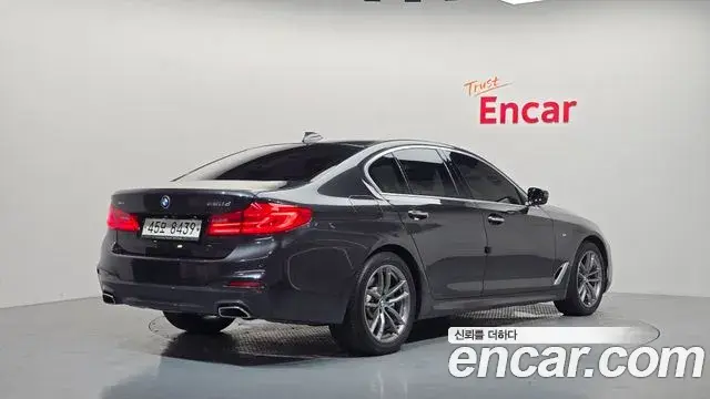 BMW 5 Series 2018 — Фото 1/20
