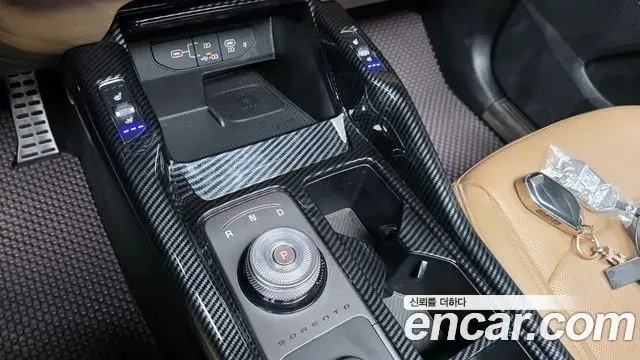 Kia Sorento 2024 — Şəkil 19/35