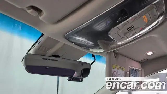 Genesis Electrified G80 2020 — Photo 14/20