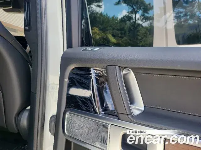 Mercedes-Benz G-Class 2025 — ფოტო 2/20