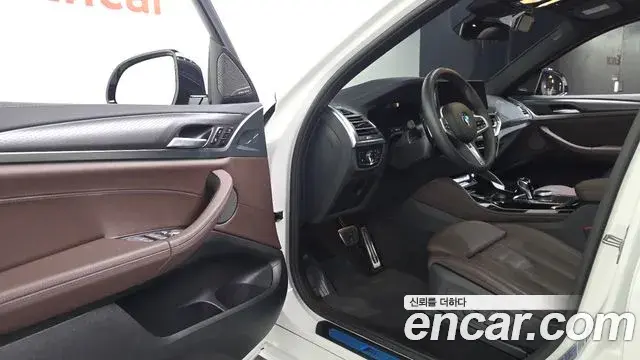 BMW X4 2025 — Фото 10/20