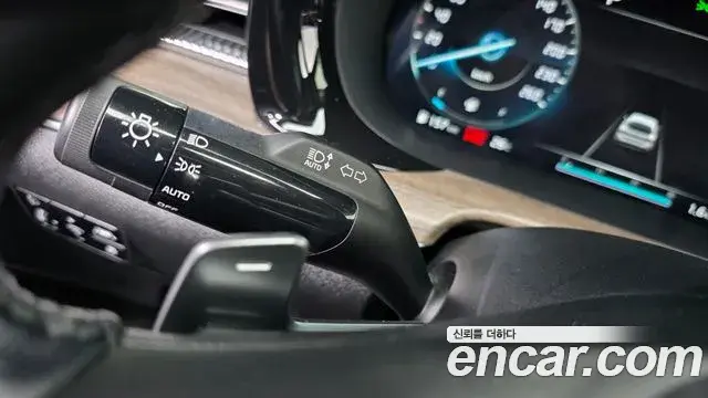 Kia K5 2020 — Photo 30/34