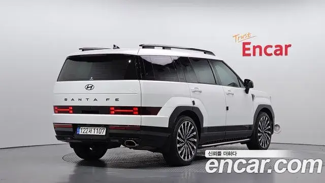 Hyundai Santa Fe 2024 — Photo 2/20