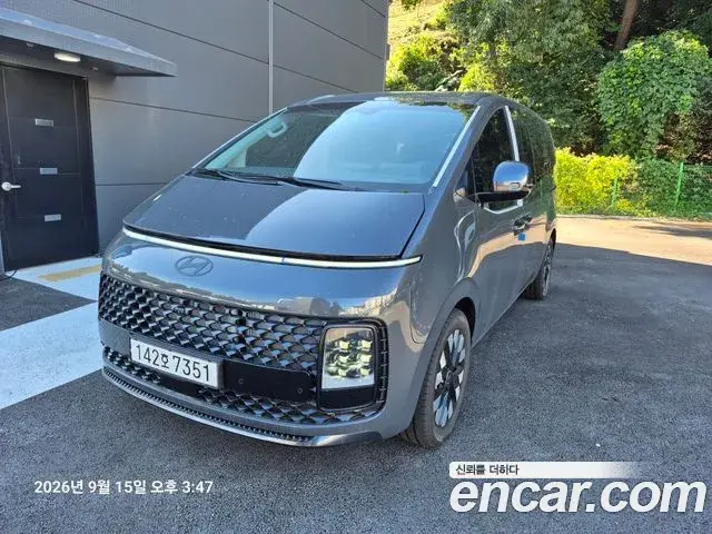 Hyundai Staria 2025 — Photo 20/20
