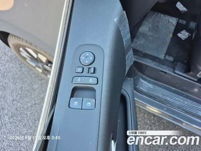 Hyundai Staria 2025 — Photo 15/20
