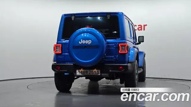 Jeep Wrangler 2022 — Фото 4/20