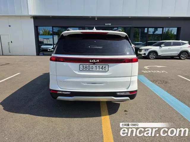 Kia Carnival 2023 — Photo 3/20
