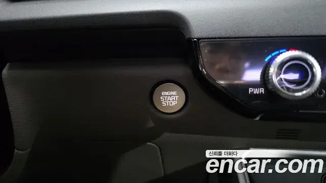 Kia Carnival 2025 — Photo 17/33