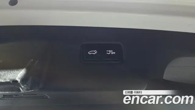 Kia Carnival 2025 — Photo 18/33