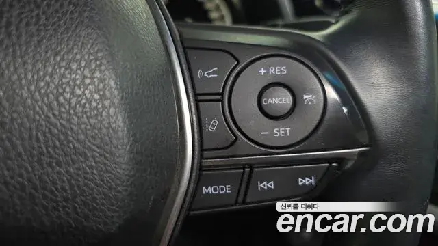 Toyota Camry 2020 — Фото 16/20