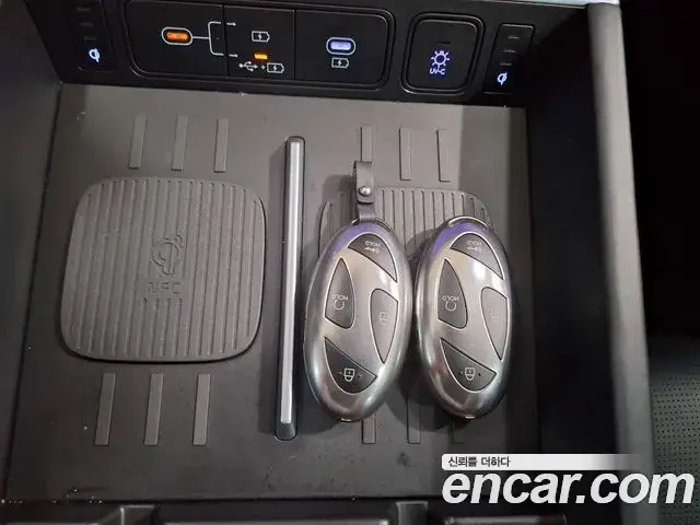 Hyundai Santa Fe 2023 — Фото 16/20