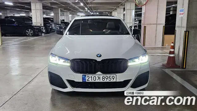 BMW 5 Series 2023 — Photo 2/20