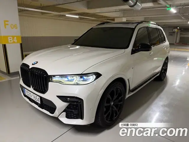 BMW X7 2021 — Фото 9/19