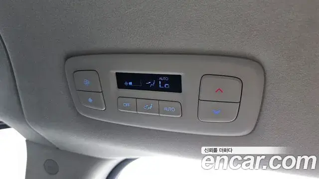 Hyundai Staria 2023 — Photo 17/20