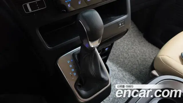 Hyundai Staria 2024 — Фото 9/20