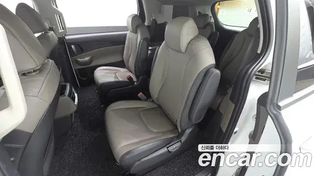 Kia Carnival 2024 — Photo 11/20